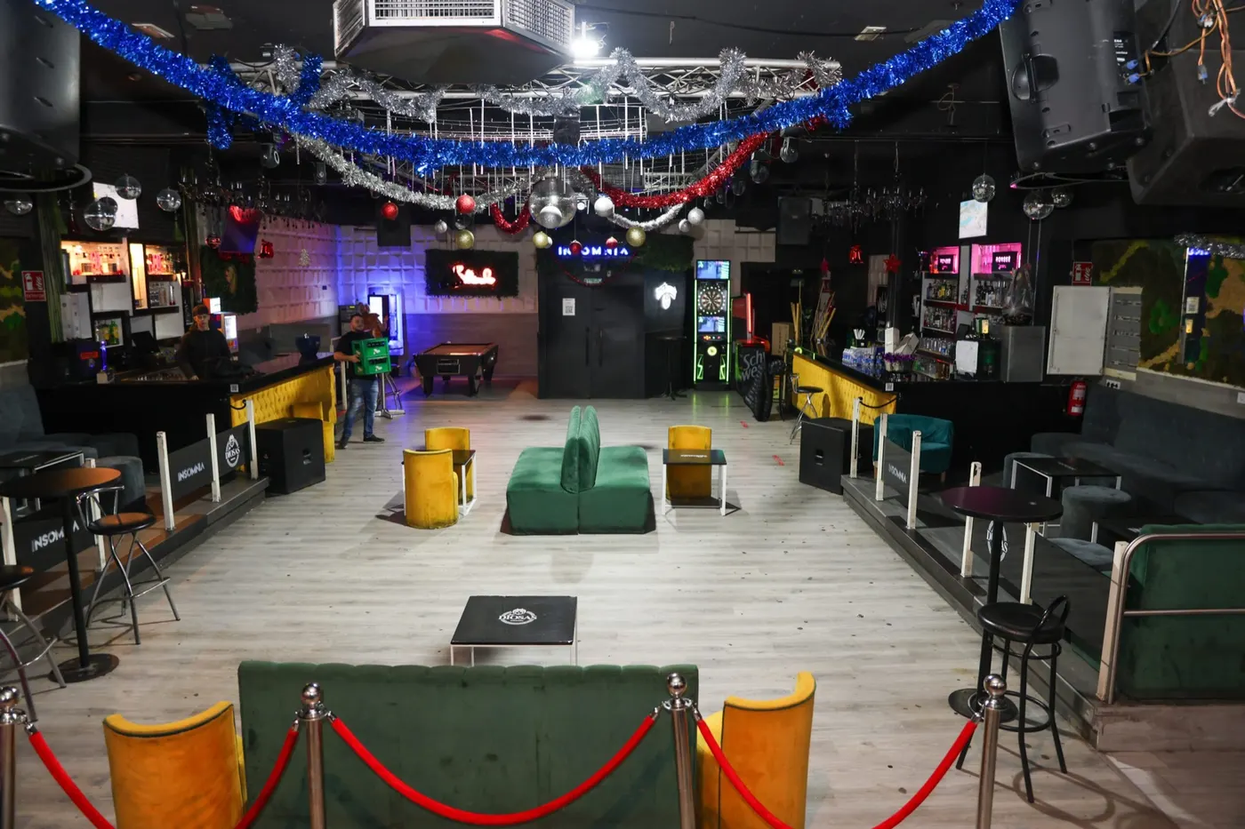 Local 3 zona Sur — sala y pista, foto 1